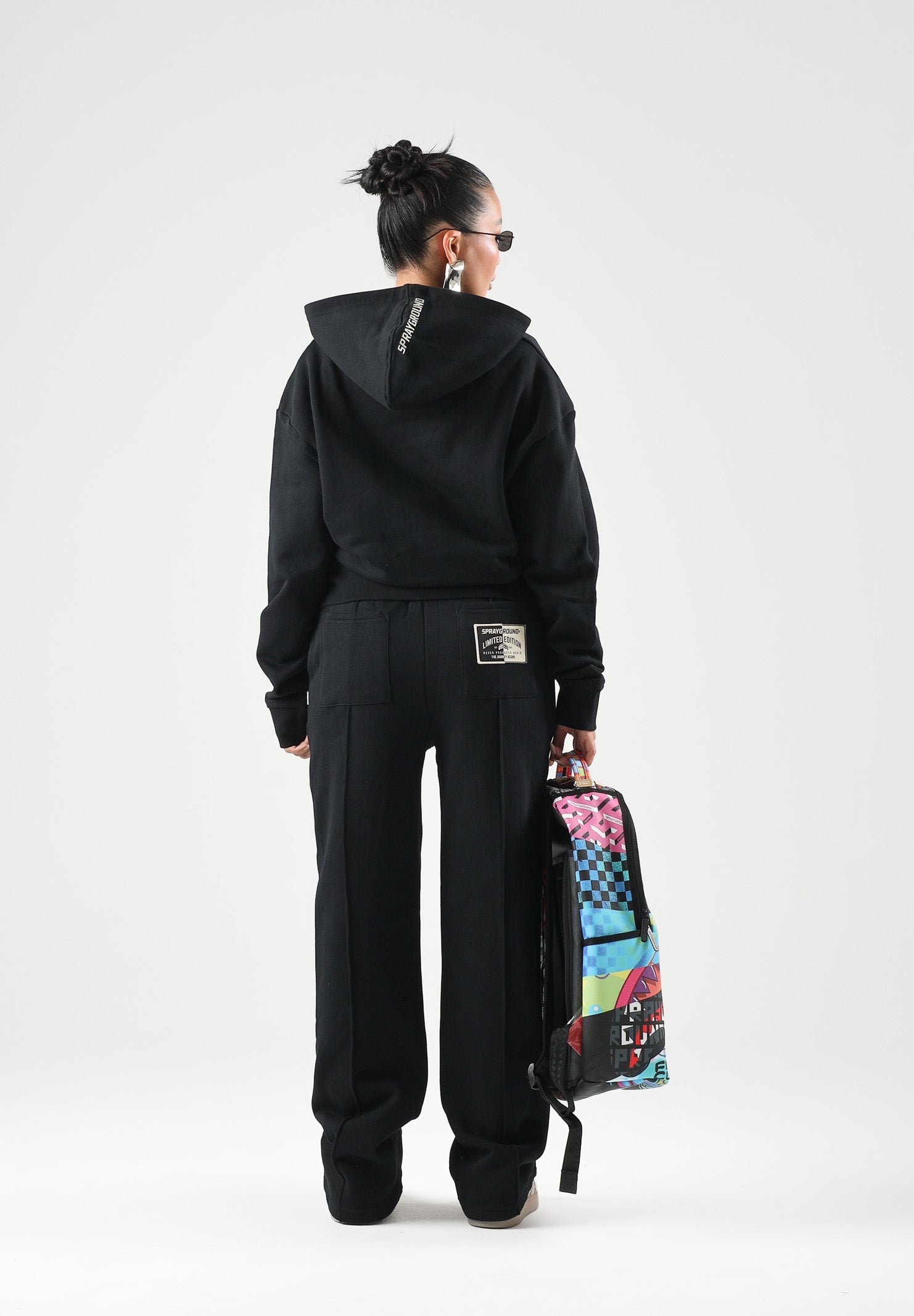 SPRAYGROUND Felpa con cappuccio nero per uomo e donna con minimalista dettaglio grafico sul petto. SP965BLK . SPRAYGROUND 