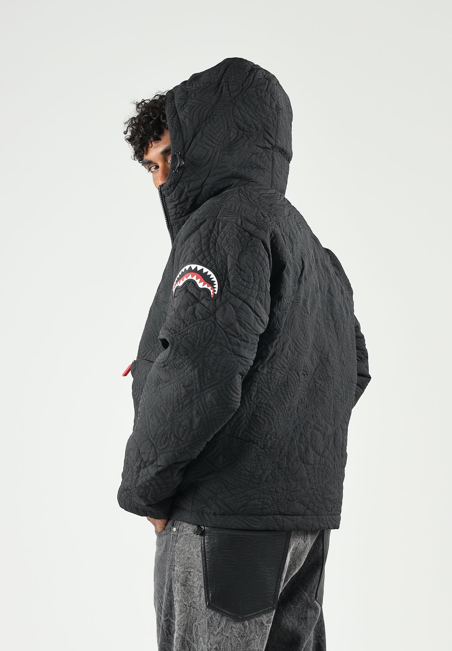 SPRAYGROUND Giubbotto MONOGRAM PUFFER JACKET nero per uomo e donna SP983 . SPRAYGROUND 