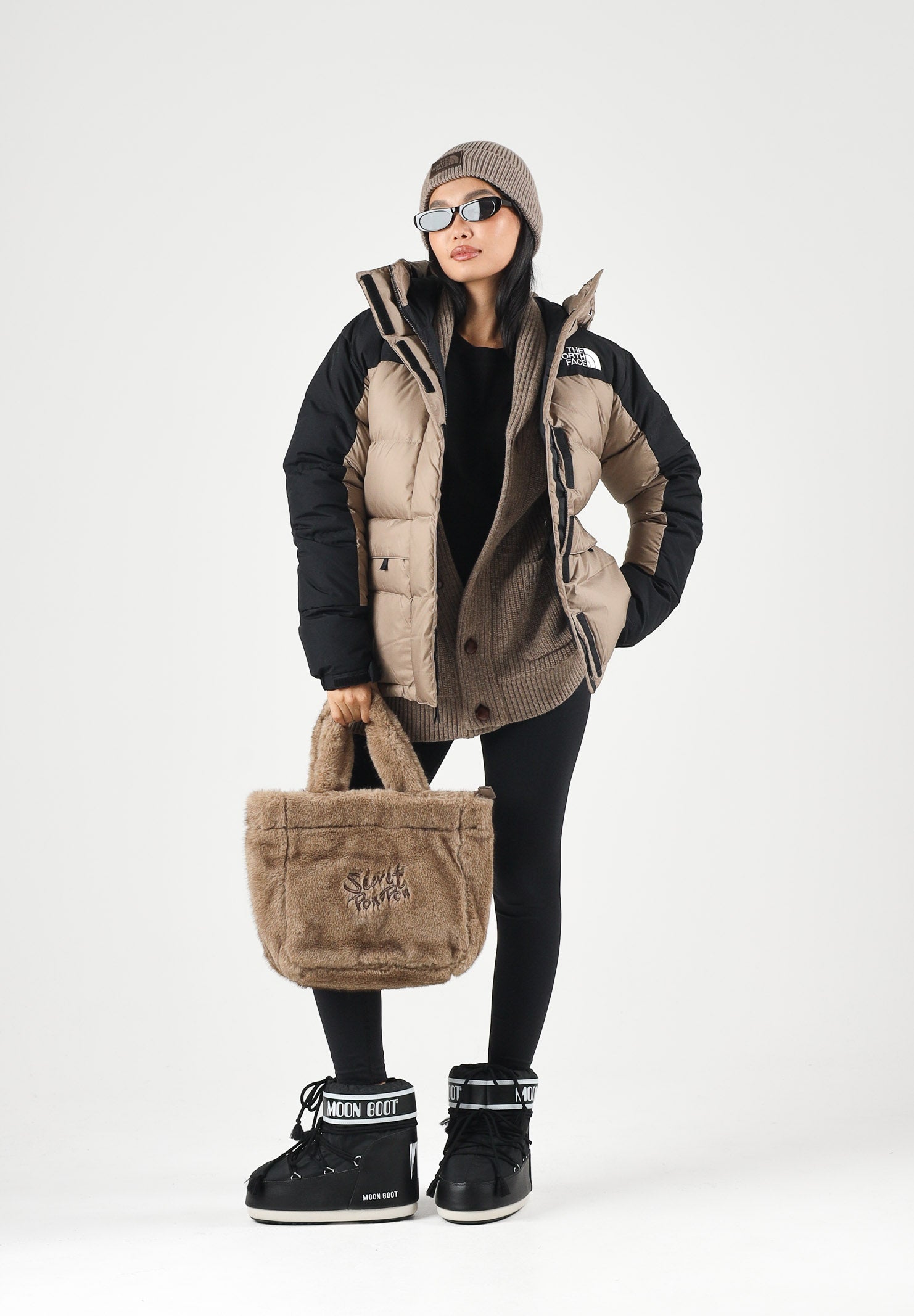 THE NORTH FACE Piumino HIMALAYAN DOWN PARKA Garnet-TNF Black marrone cammello e nero da donna, con cappuccio, imbottitura in vera piuma d'oca, chiusura frontale con zip e patta antivento e tasche applicate sul davanti<BR/> NF0A4R2WT071 . THE NORTH FACE 