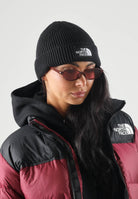 THE NORTH FACE Berretto nero per uomo e donna con risvolto e logo box TNF NF0A8CHEJK31 . THE NORTH FACE 