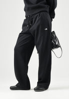 THE NORTH FACE Pantaloni TNF ESSENTIAL SIMPLE DOME neri per donna con vita elasticizzata NF0A8CWDJK31 . THE NORTH FACE 