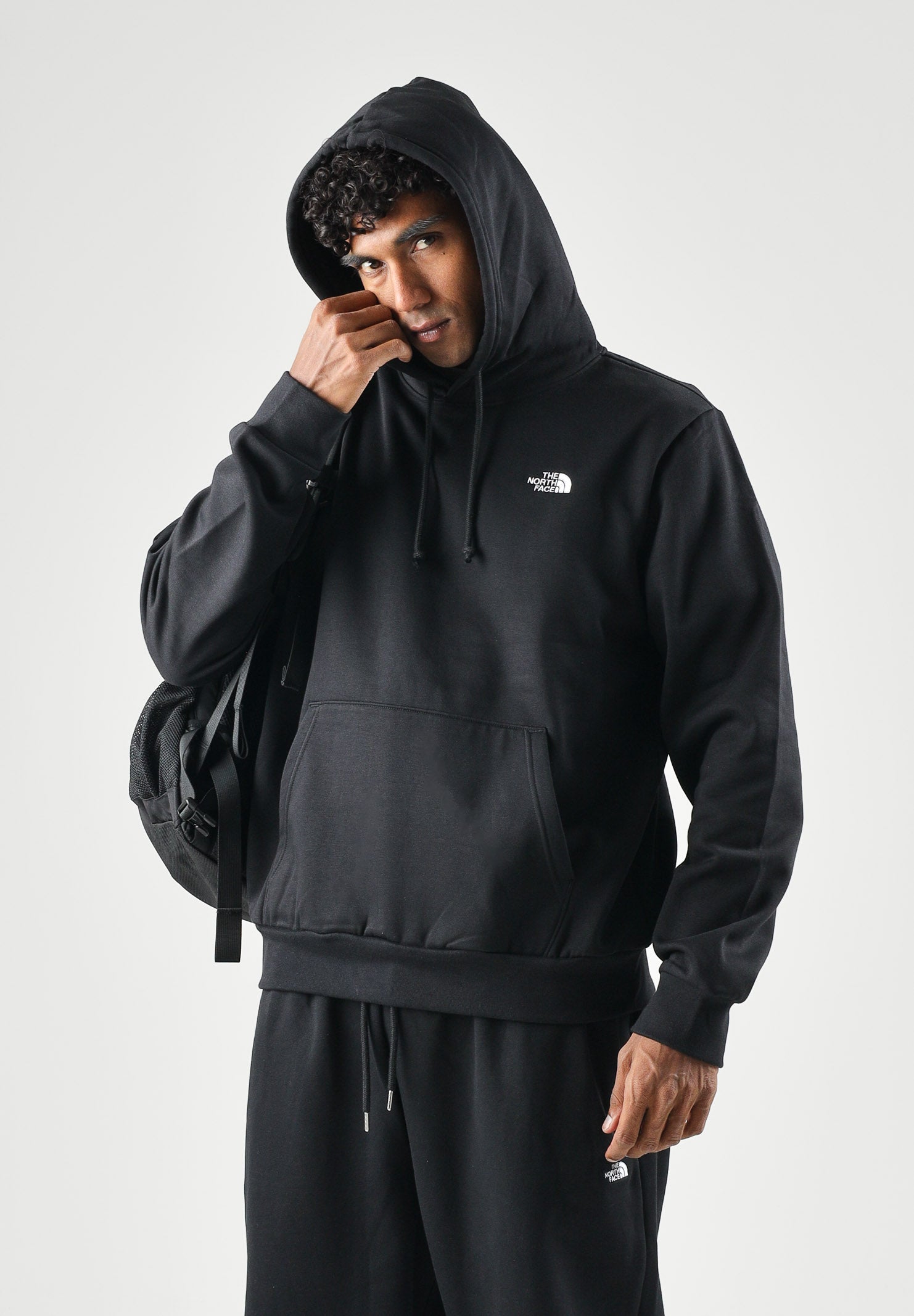 THE NORTH FACE Felpa con cappuccio EVOLUTION SIMPLE DOME REGULAR HOODIE nera per uomo NF0A8CWMJK31 . THE NORTH FACE 