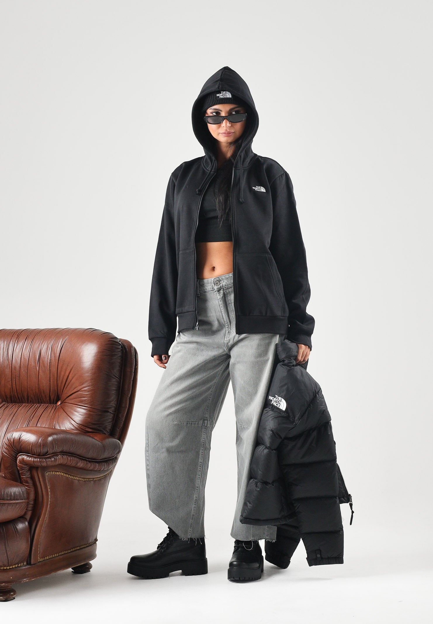 THE NORTH FACE Felpa con zip tnf black nera per uomo e donna  con pratica con cappuccio e tasche laterali. NF0A8EU1JK31 . THE NORTH FACE 