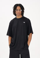 THE NORTH FACE T-shirt a manica corta Essential Simple Dome nera da uomo NF0A8EVWJK31 . THE NORTH FACE 