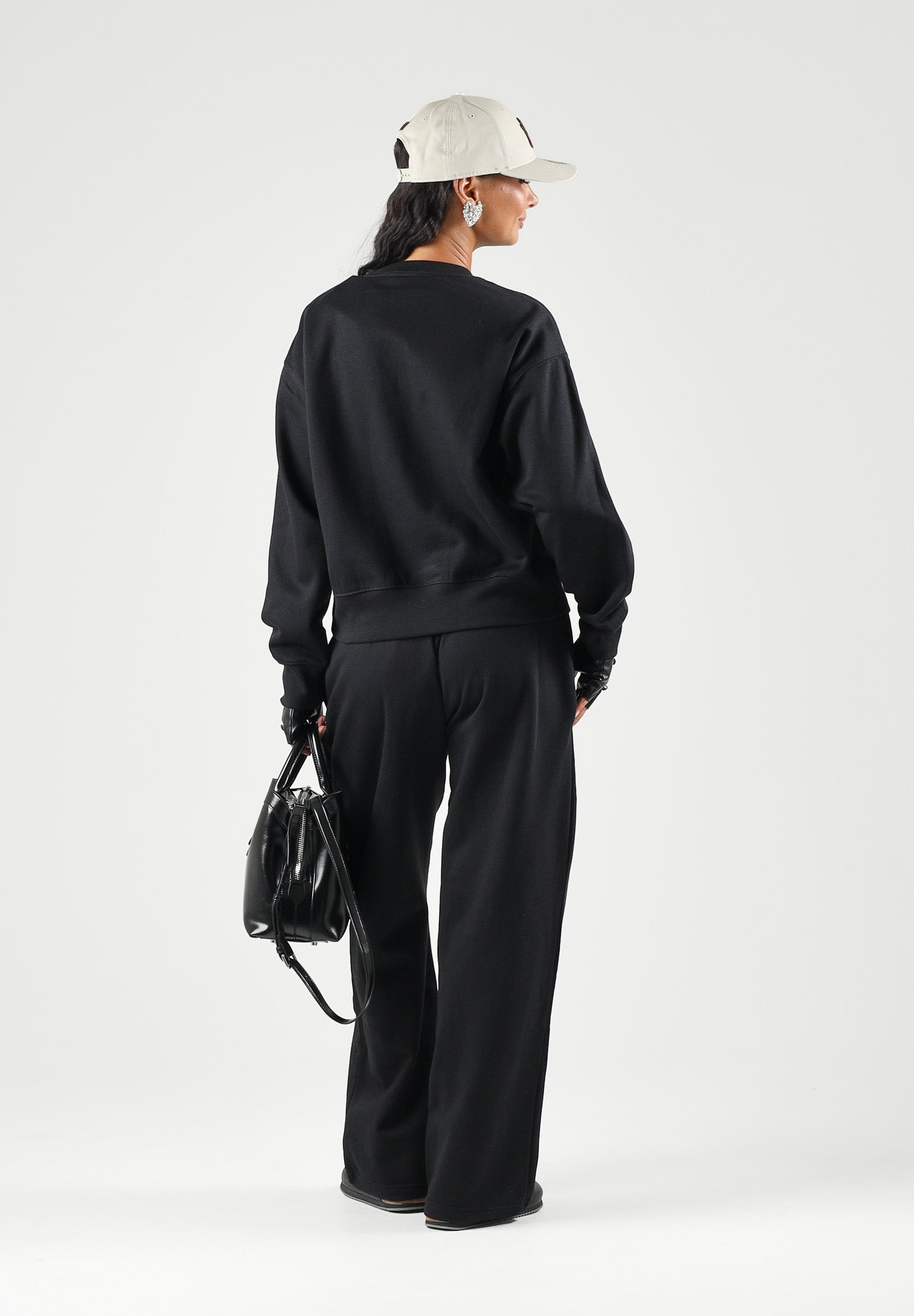 THE NORTH FACE Felpa girocollo SIMPLE DOME CREW nera da donna con logo minimal sul petto. NF0A8HBYJK31 . THE NORTH FACE 