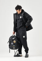 THE NORTH FACE Felpa con cappuccio  tnf black nera per uomo con  tasca a marsupio e patch logo sul petto NF0A8JAXJK31 . THE NORTH FACE 