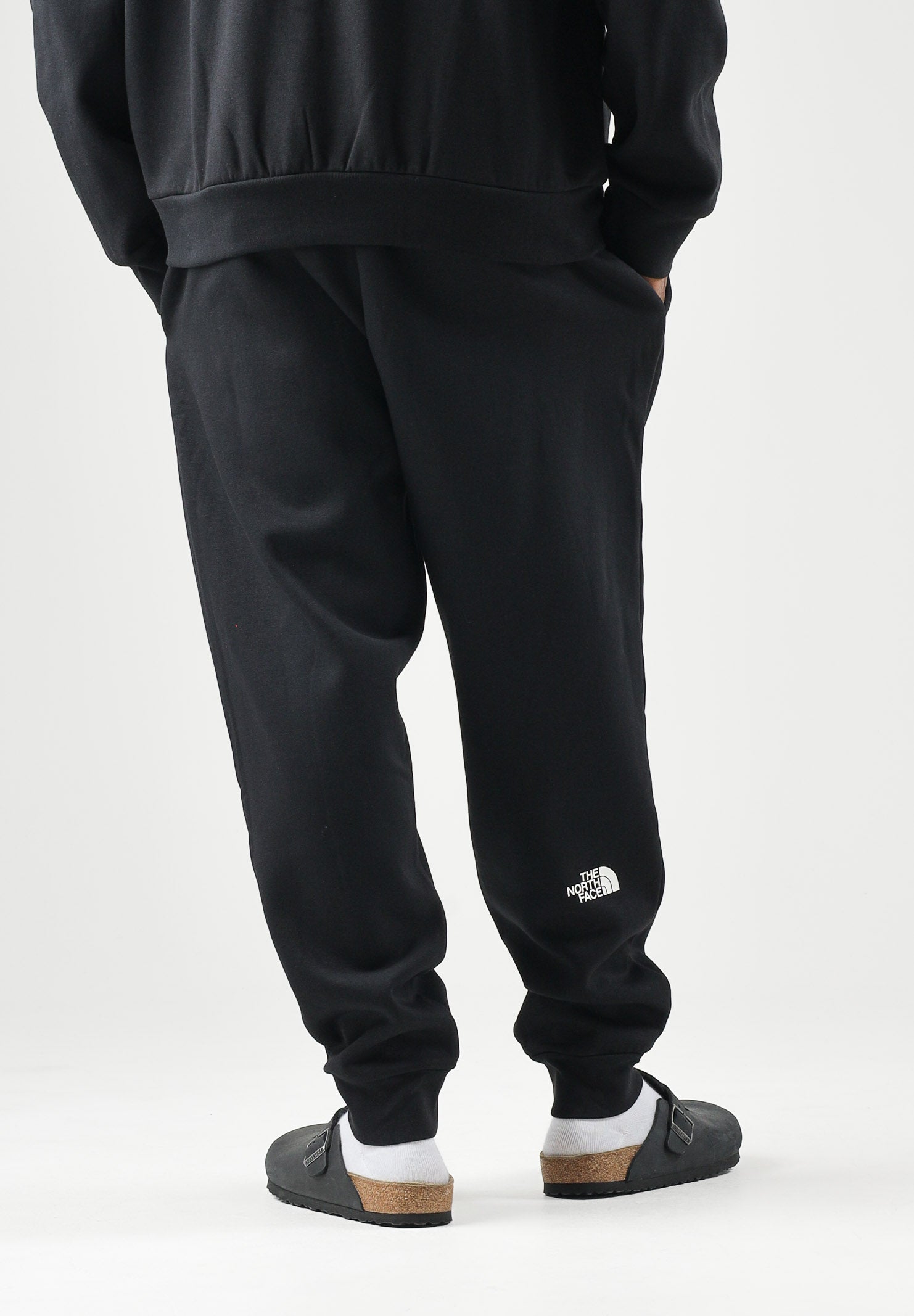 THE NORTH FACE Pantaloni tnf black-nero per uomo con comodo elastico in vita e tasche lateral NF0A8JB0JK31 . THE NORTH FACE 