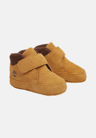 TIMBERLAND Scarpe da culla camoscio bianco per neonato con pratica chiusura a strappo e logo impresso. TB0A6H8GEZ01 . TIMBERLAND 
