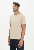 TOMMY HILFIGER T-shirt a manica corta beige da uomo con logo MW0MW39995RBT . TOMMY HILFIGER 