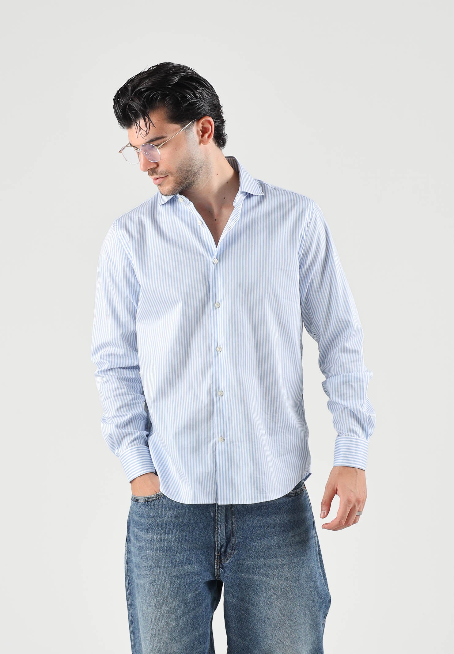 TOMMY HILFIGER Camicia SMART STRIPE cloudy-white, celeste ciaro da uomo con fantasia a righe verticali<BR/> MW0MW42722 C14 TOMMY HILFIGER 