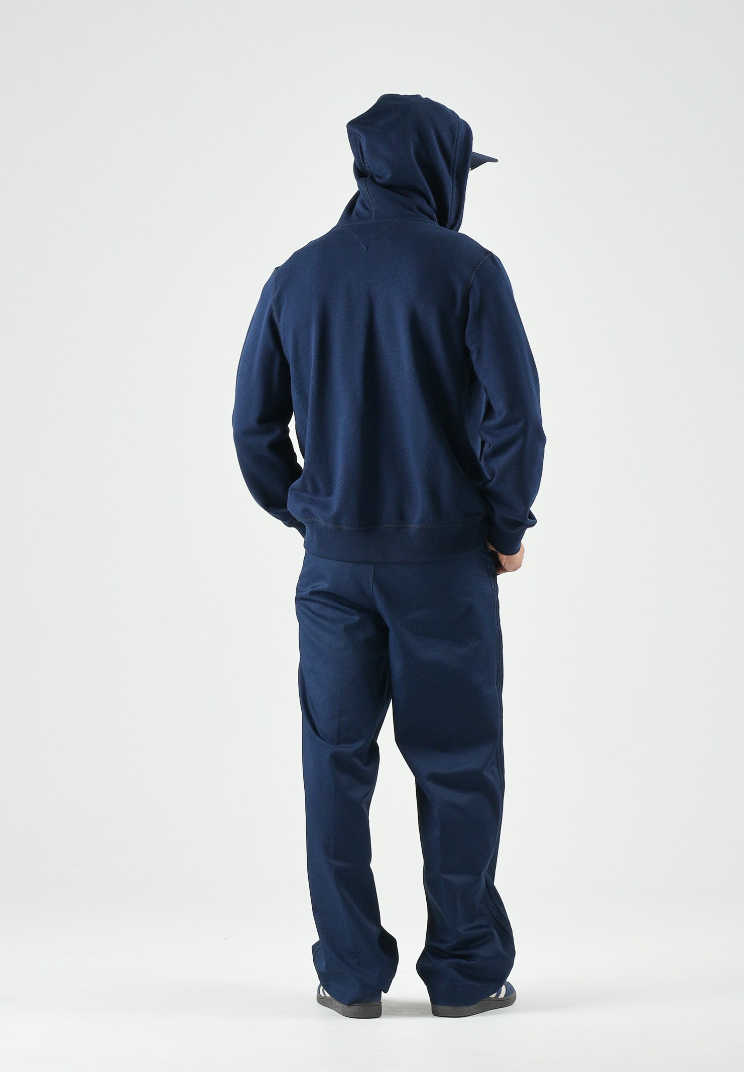 TOMMY HILFIGER Felpa FRENCH TERRY con zip, carbon blu, blu scuro d uomo con ricamo laterale<BR/> MW0MW43382 DCC TOMMY HILFIGER 