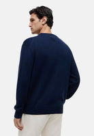 TOMMY HILFIGER Maglione RWB CREW, carbon navy blu da uomo con motivo grafico a bandiera Americana e logo ricamato.<BR/><BR/>. MW0MW43386 DCC TOMMY HILFIGER 