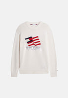 TOMMY HILFIGER Maglione FAG RELAXED, ivory avorio da uomo con motivo bandiera Americana in intarsio sul davanti.<BR/> MW0MW43386 Z00 TOMMY HILFIGER 
