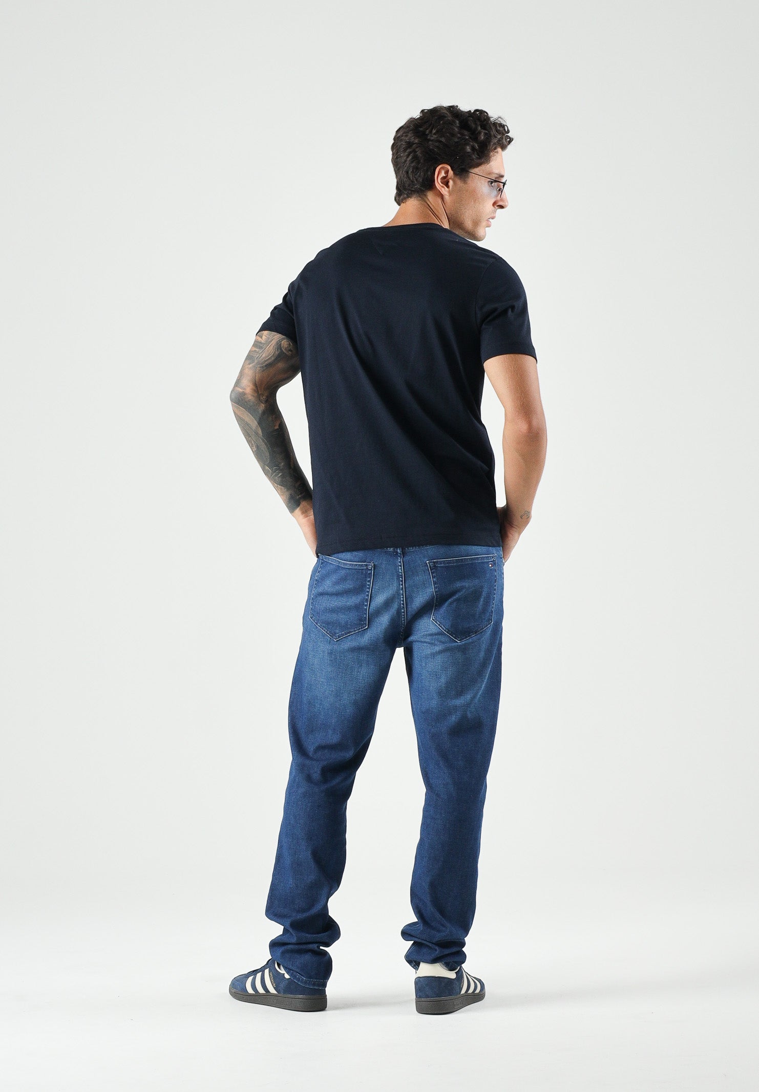 TOMMY HILFIGER Maglia NEW YORK LABEL  navy blu da uomo con fantasia a righe breton <BR/> MW0MW44359 DW5 TOMMY HILFIGER 