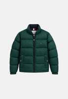 TOMMY HILFIGER Piumino WATER-REPELLENT RIPSTOP DOWN JACKET Ornamental Green verde bosco scuro da uomo, in tessuto ripstop idrorepellente con imbottitura in vera piuma d'anatra, collo alto, trapuntatura orizzontale e chiusura frontale con zip. MW0MW45196 L6K TOMMY HILFIGER 