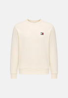 TOMMY JEANS FelpaTJM RED beige avorio da uomo con badge logo sul petto.<BR/> DM0DM21921 AEF TOMMY JEANS 