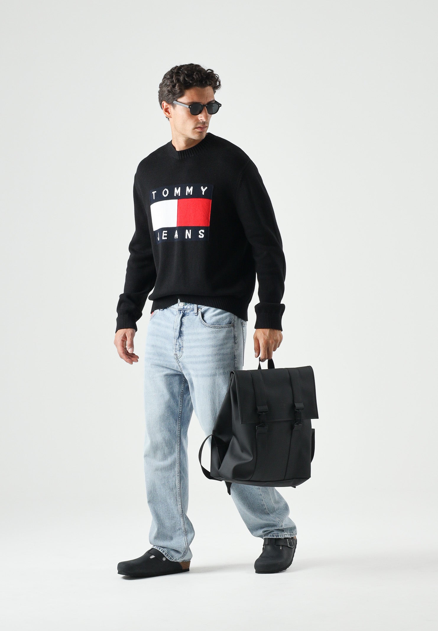 TOMMY JEANS Maglione FLAG LOGO CREWNECK nero da uomo<BR/> DM0DM23413 BDS TOMMY JEANS 
