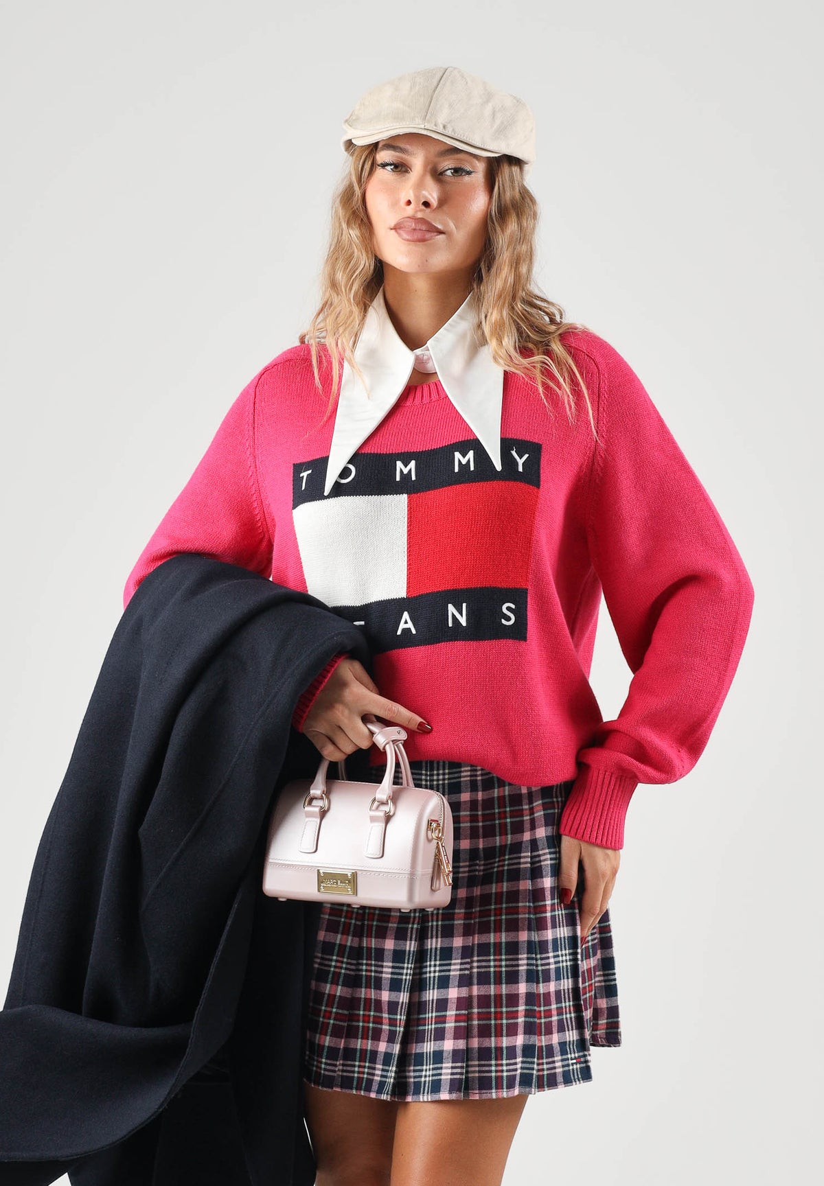 TOMMY JEANS Maglione girocollo FLAG CREW NECK JUMPER bright ceri-fucsia acceso da donna DW0DW23450 T1K TOMMY JEANS 