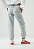 TOMMY JEANS  Jeans mom fit in denim azzurro chiaro da donna <BR/> DW0DW23467 1AB TOMMY JEANS 