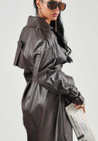 TWENTY FOURHAITCH Cappotto  lungo marrone per donna con cintura in vita e ampi revers sul collo. A0001MAR62A . TWENTY FOURHAITCH 