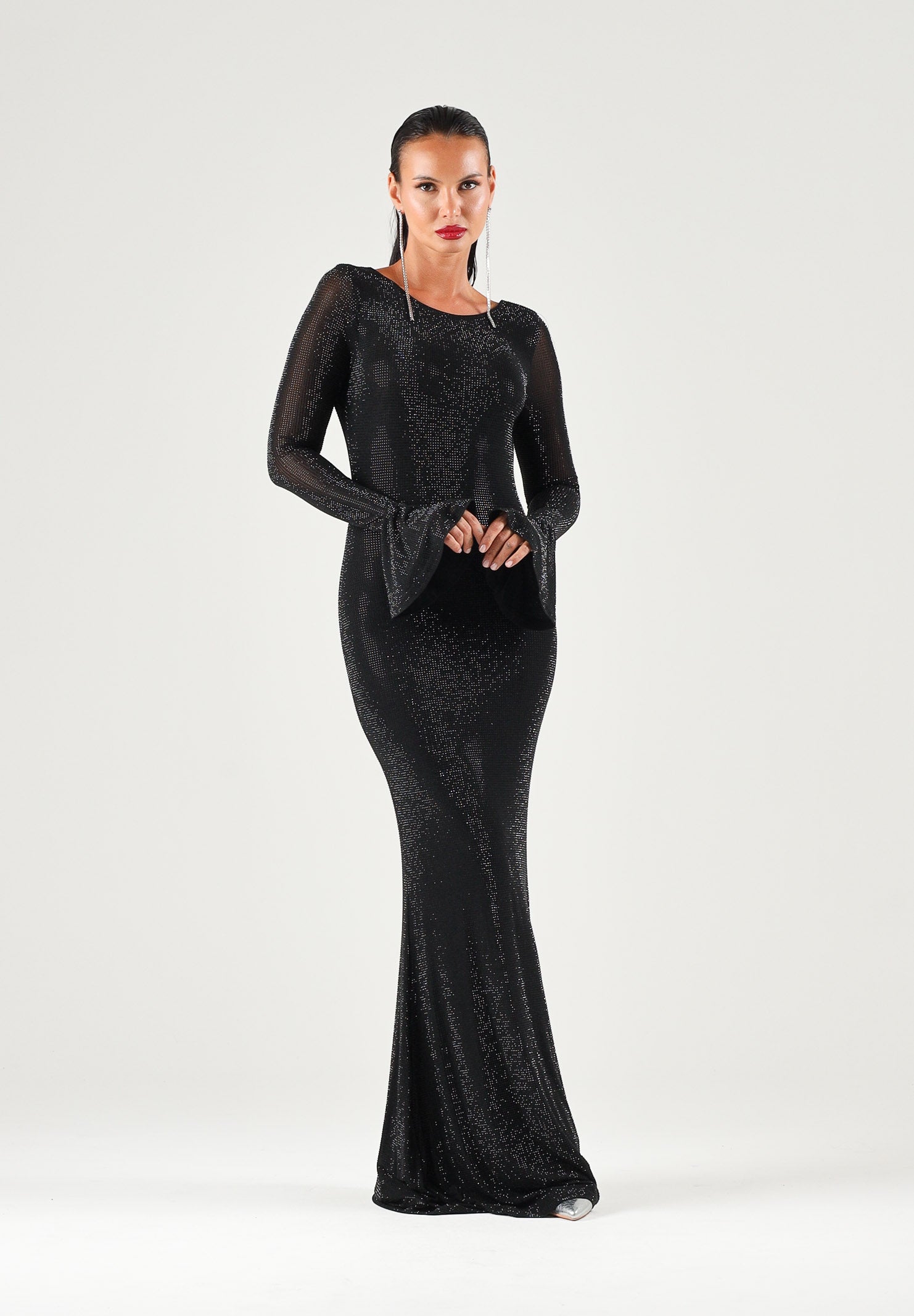 TWENTY FOURHAITCH Abito lungo nero da donna con maniche lunghe svasate e linea elegante A0016NER62A . TWENTY FOURHAITCH 