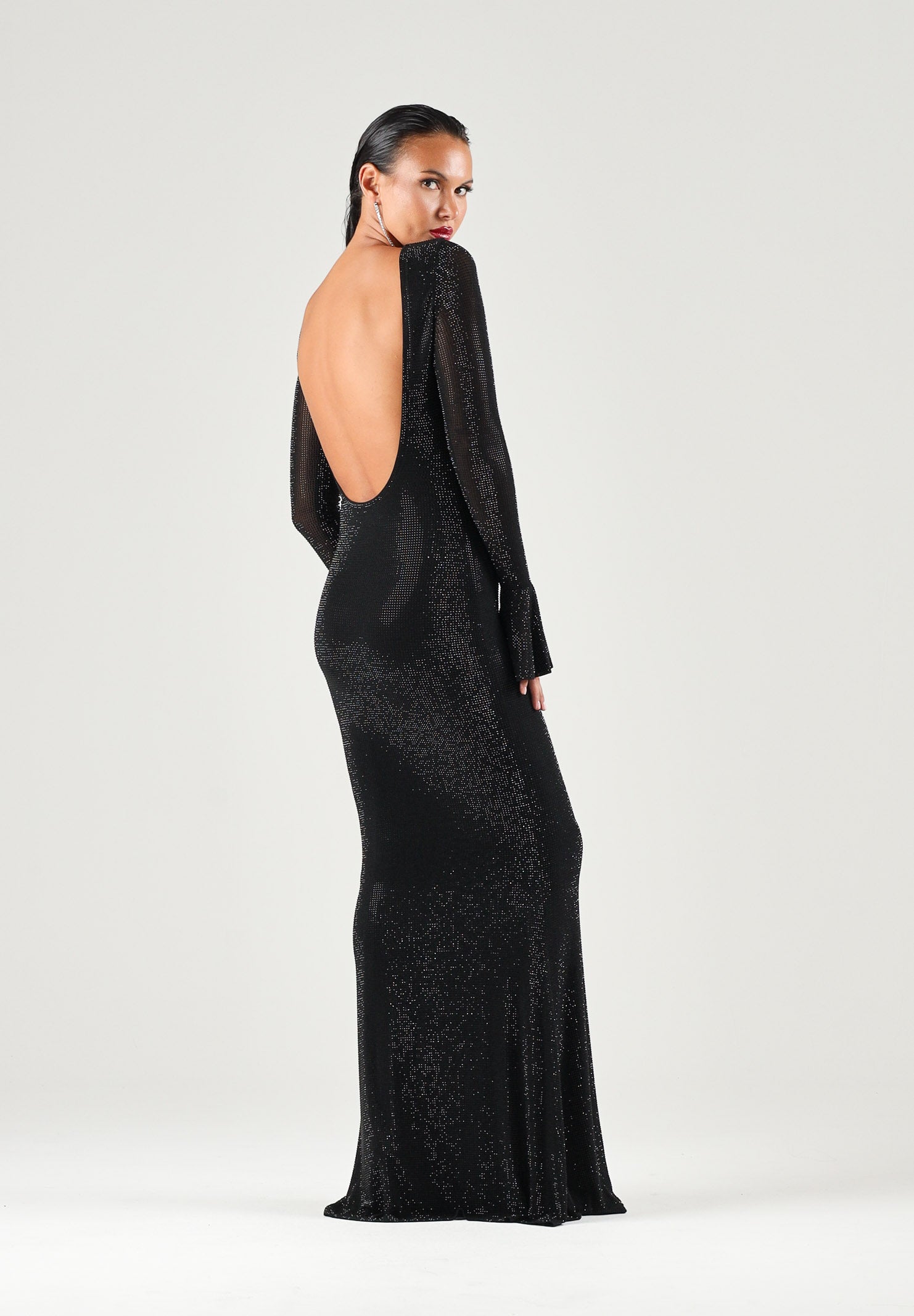 TWENTY FOURHAITCH Abito lungo nero da donna con maniche lunghe svasate e linea elegante A0016NER62A . TWENTY FOURHAITCH 