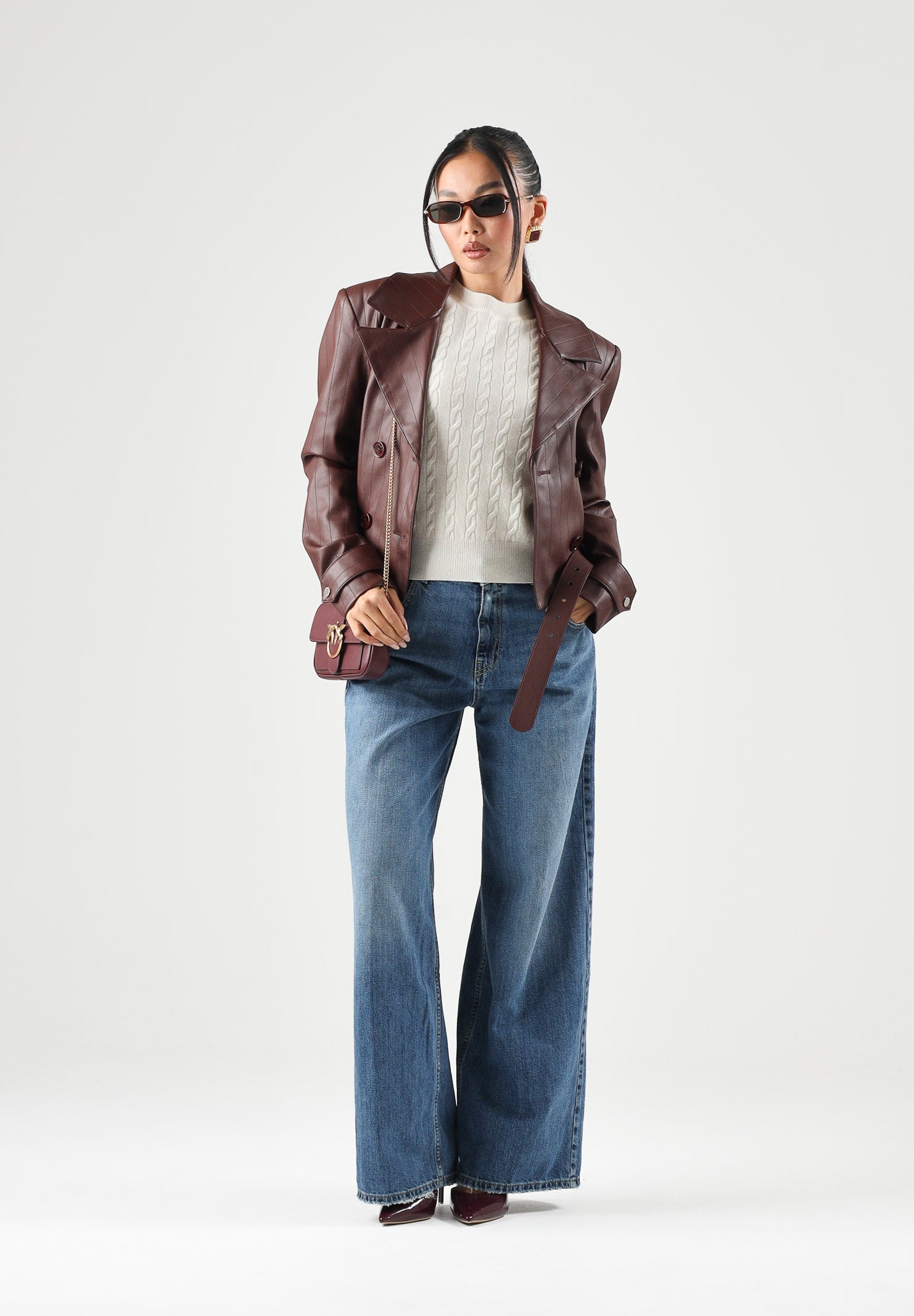 VICOLO Maglione girocollo naturale-panna da donna con mini logo laterale e lavorazione a trecce<BR/> 2AC2068 A02 VICOLO 