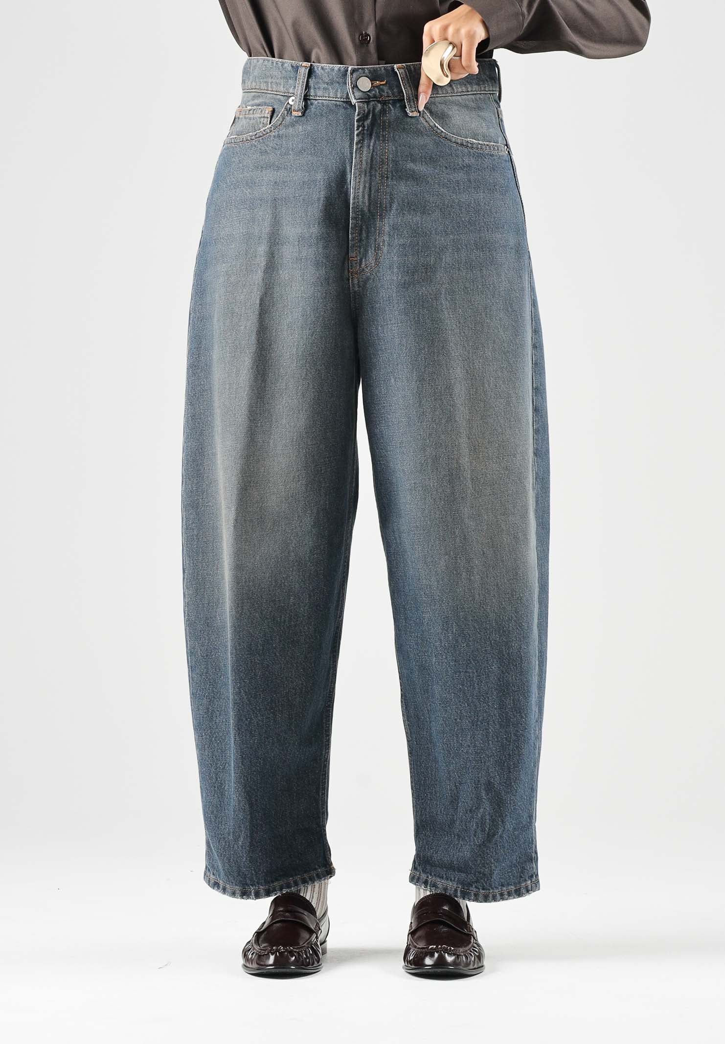 VICOLO Jeans LAILA  blu per donna con lavaggio denim e risvolto al fondo. DAC5008 ADEBL VICOLO 