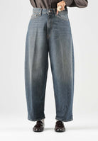 VICOLO Jeans LAILA  blu per donna con lavaggio denim e risvolto al fondo. DAC5008 ADEBL VICOLO 