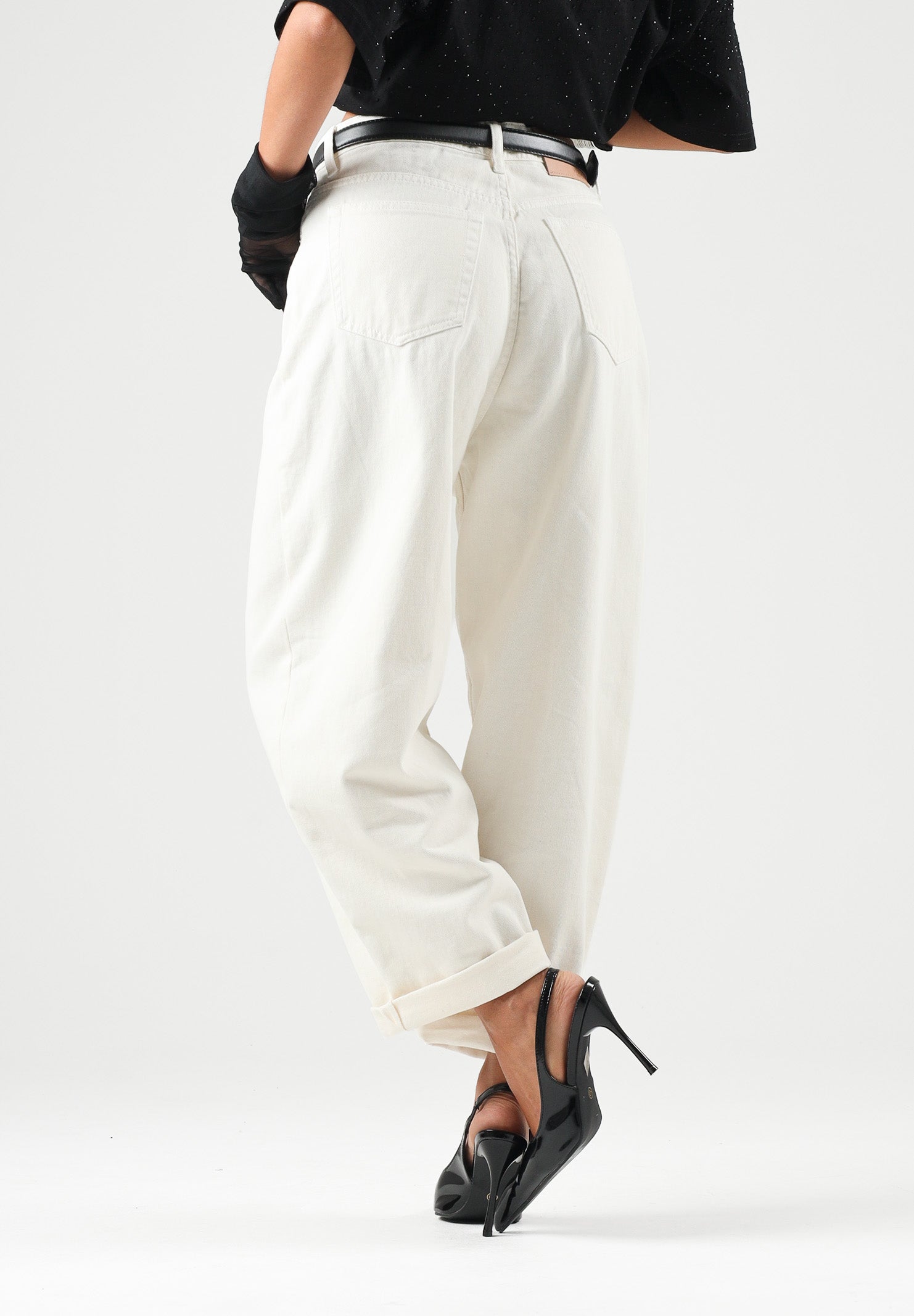 VICOLO Jeans LAILA burro per donna con vita media e risvolto sul fondo. DAC5032 ACU03 VICOLO 