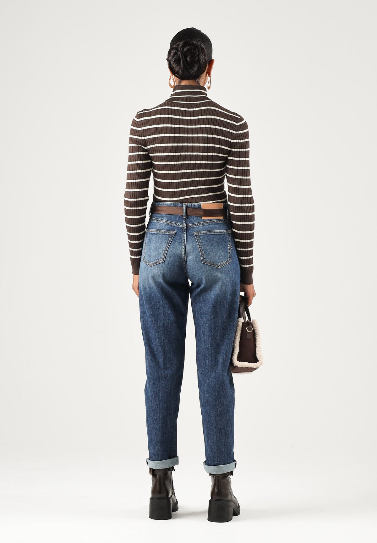 VICOLO Jeans MAGGIE blu per donna con vita alta e risvolto sul fondo. DAC5034 ADEBL VICOLO 