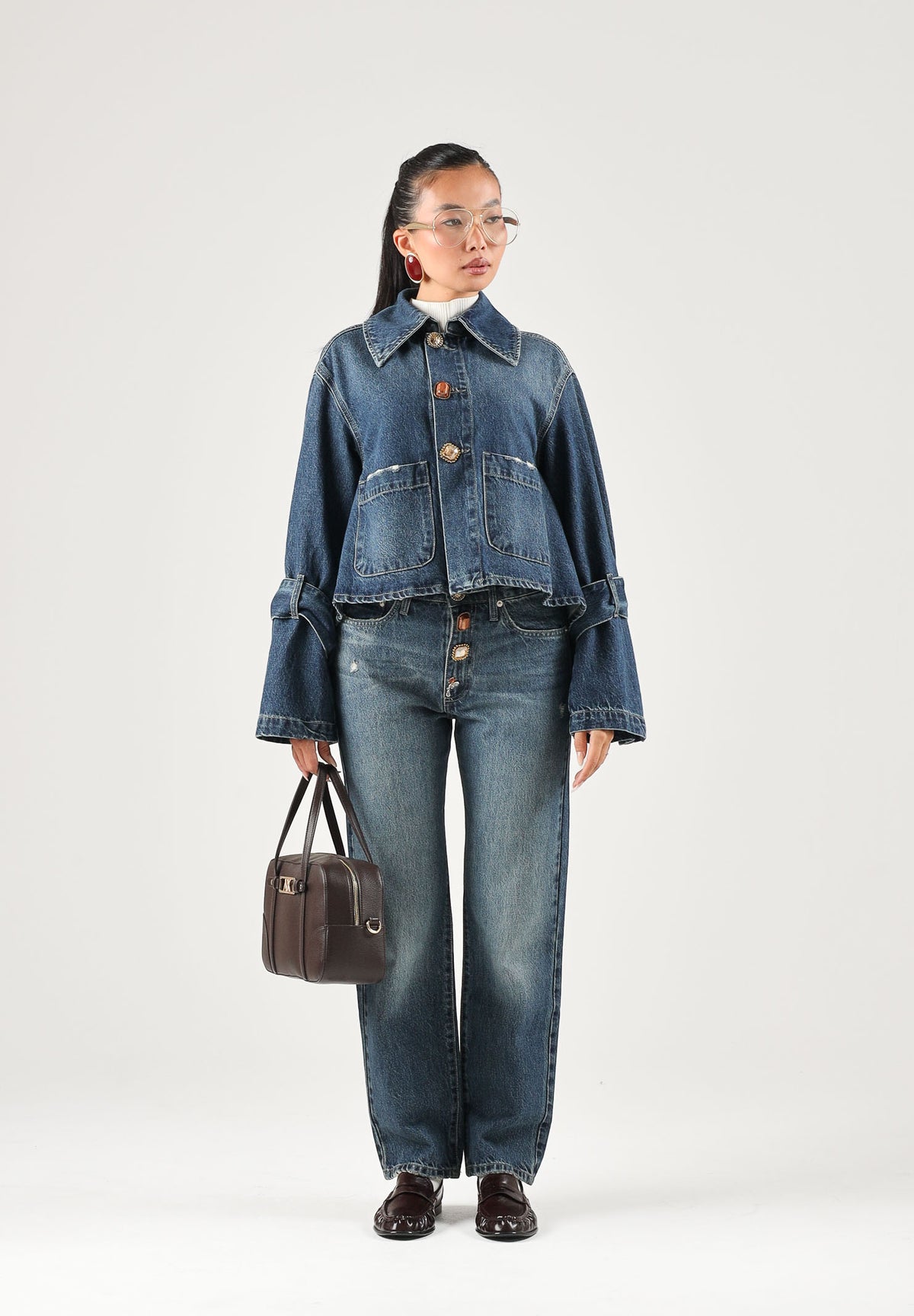 VICOLO Jeans ZOE blu per donna con chiusura frontale impreziosita da bottoni gioiello. DAC5099 ADEBL VICOLO 