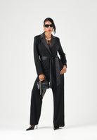 VICOLO Tuta elegante nera per donna con revers a lancia in raso e cintura removibile coordinata. TAC0401 A99 VICOLO 