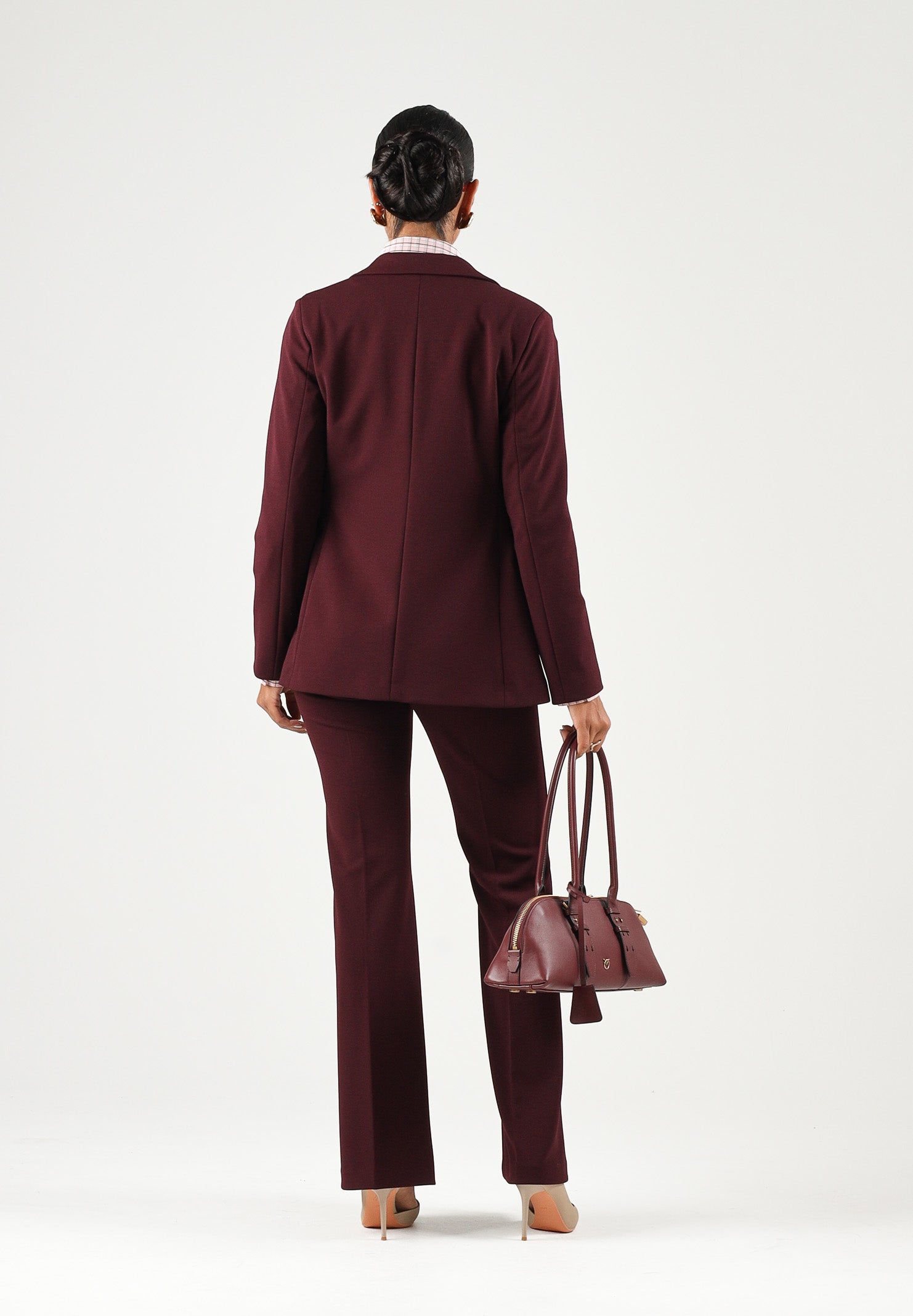 VICOLO Pantaloni flare bordeaux per donna con vita alta e fondo svasato. TAC0407 ACU38 VICOLO 