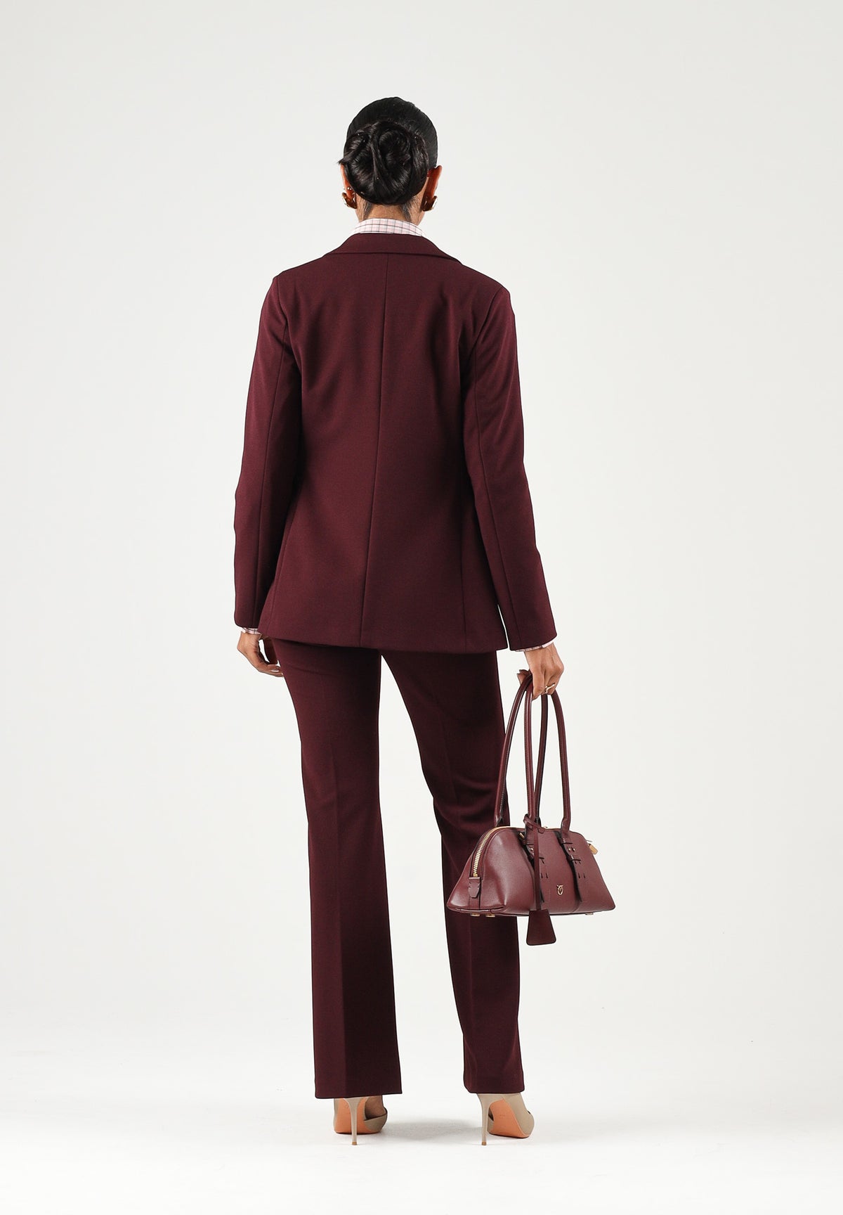 VICOLO Pantaloni flare bordeaux per donna con vita alta e fondo svasato. TAC0407 ACU38 VICOLO 