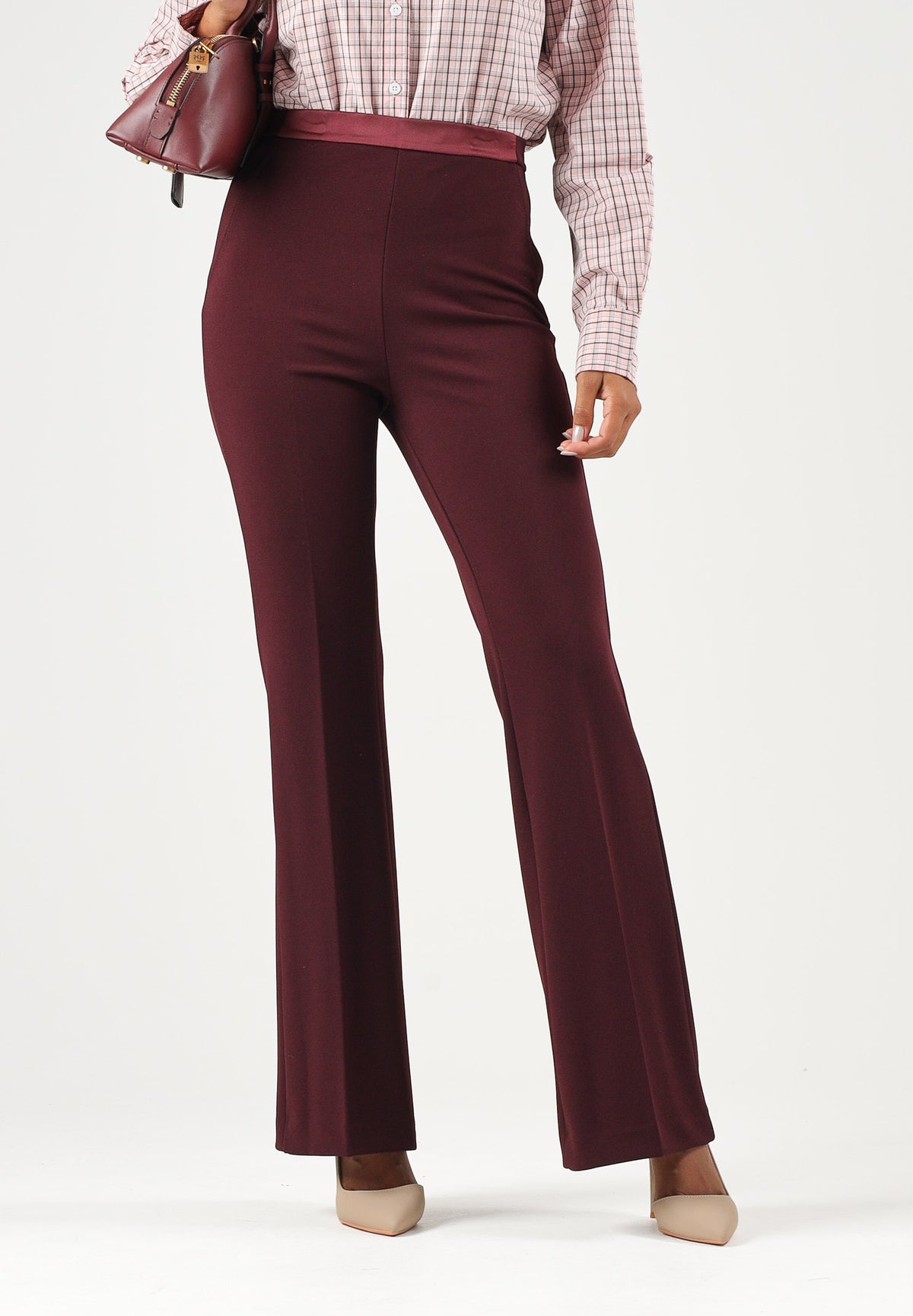 VICOLO Pantaloni flare bordeaux per donna con vita alta e fondo svasato. TAC0407 ACU38 VICOLO 