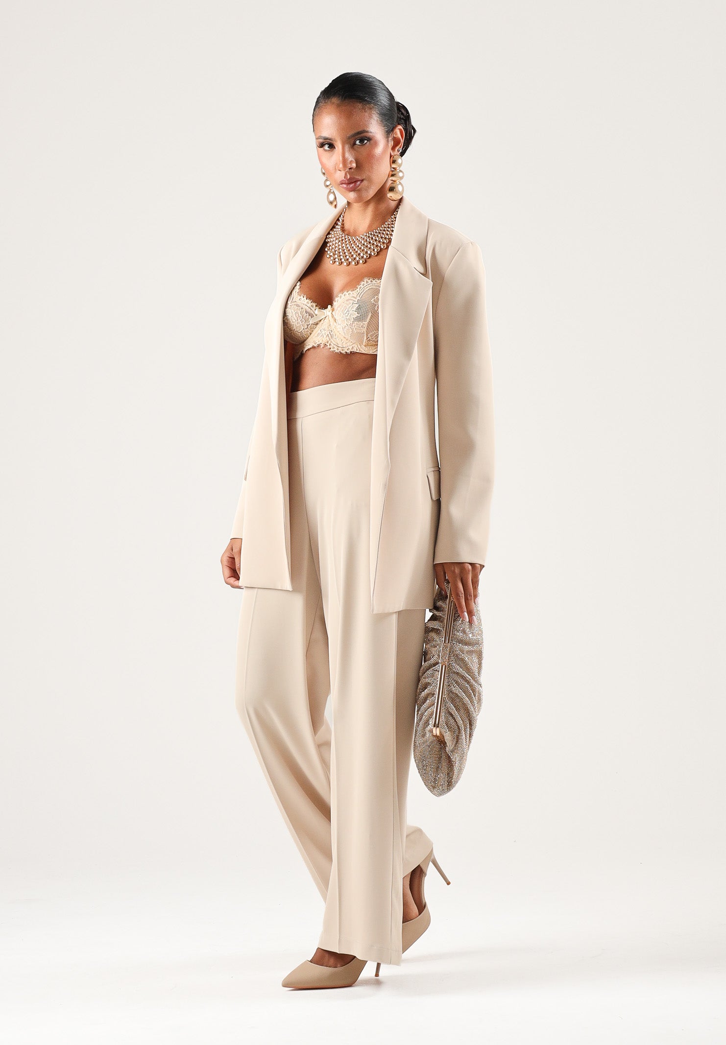 VICOLO Pantaloni palazzo vaniglia per donna con gamba ampia, pinces frontali e linea sartoriale. TAC0409 ACU04 VICOLO 