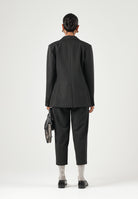 VICOLO Pantaloni CARROT neri per donna con elastico in vita e gamba affusolata. TAC0418 A99 VICOLO 