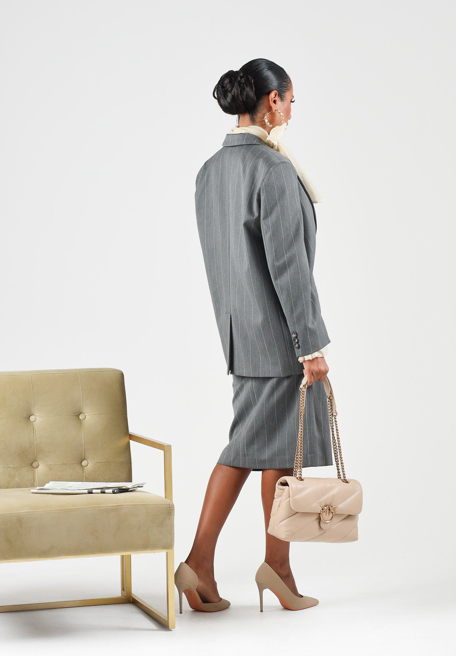 VICOLO Giacca monopetto grigio antracite per donna con motivo gessato e linea sartoriale. TAC0421 ACFANT VICOLO 