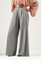 VICOLO Pantaloni palazzo grigi da donna con gamba ampia, vita alta e tasche laterali alla francese. TAC0438 A193 VICOLO 