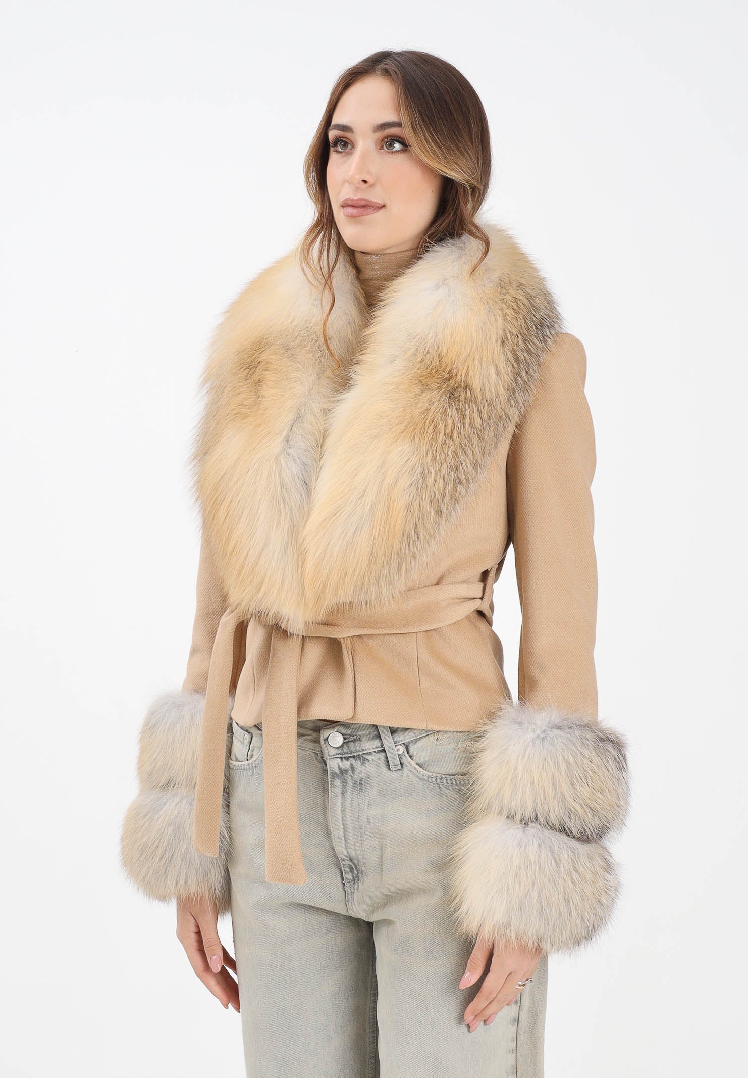 YES LONDON Cappotto beige da donna con dettagli in vera pelliccia CD1228 CA YES LONDON 