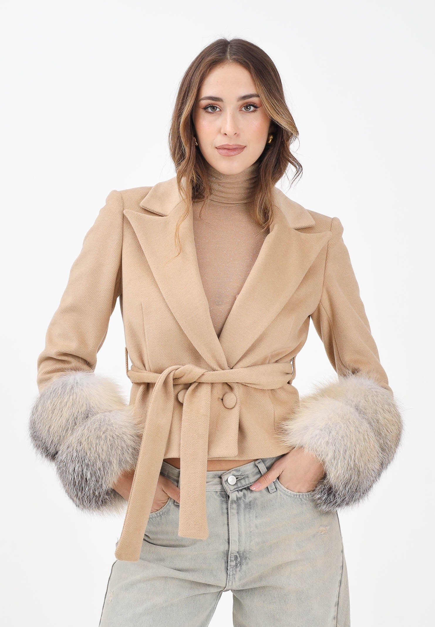 YES LONDON Cappotto beige da donna con dettagli in vera pelliccia CD1228 CA YES LONDON 