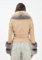 YES LONDON Cappotto beige da donna con dettagli in vera pelliccia CD1228 CA YES LONDON 