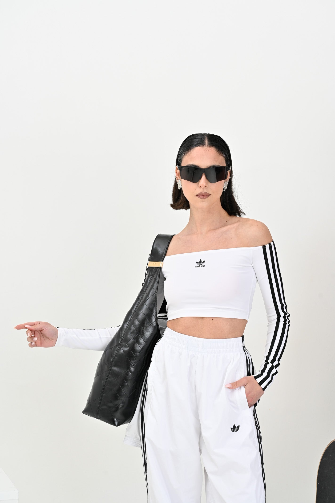 ADIDAS ORIGINALS Top Adicolor Off Shoulder bianco da donna JD0275 . ADIDAS ORIGINALS 