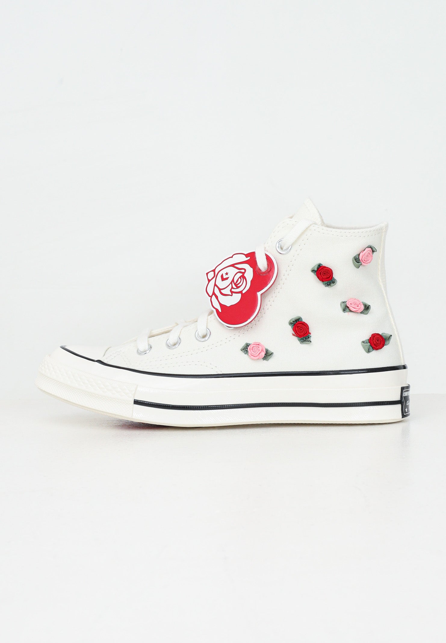 CONVERSE Sneakers CHUCK 70 ROSES bianche da donna A10637C . CONVERSE 