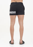 DSQUARED2 Shorts mare nera da uomo con logo all-over D7B5C5950 010 DSQUARED2 