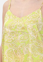 ONLY Top in raso verde da donna con motivo paisley 15339994 AppleGreen ONLY 