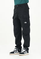 THE NORTH FACE Pantalone cargo Anticline nero da uomo NF0A826J4H01 . THE NORTH FACE 