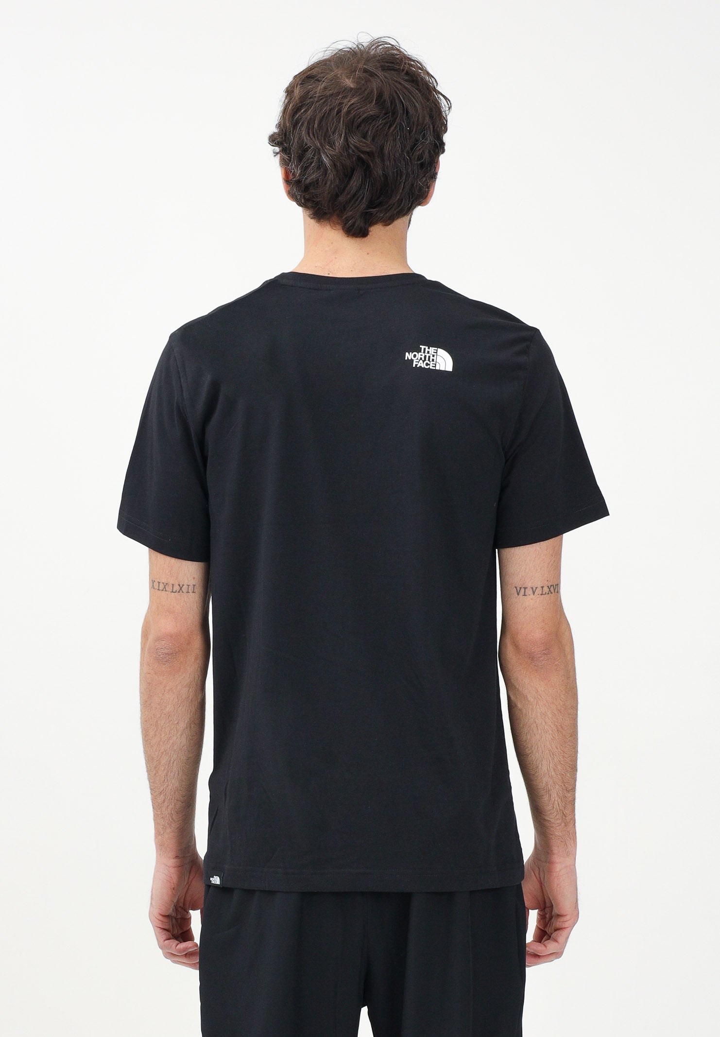 THE NORTH FACE T-shirt a manica corta Simple Dome nera da uomo NF0A87NGJK31 . THE NORTH FACE 