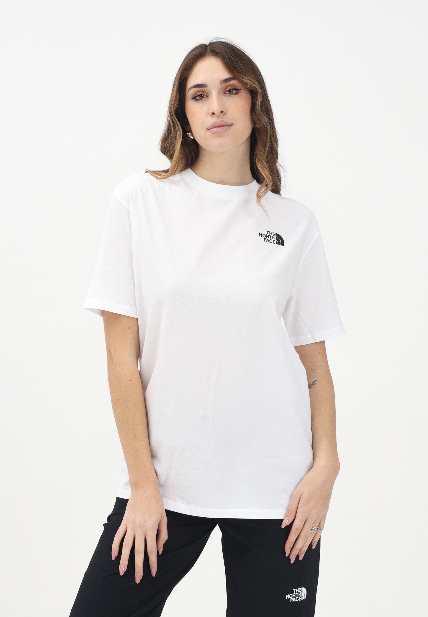 THE NORTH FACE T-shirt a manica corta oversize Simple Dome bianca da donna NF0A87NQFN41 . THE NORTH FACE 